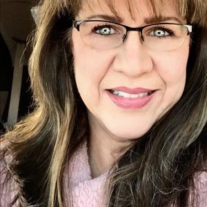 Meet your Posher, Mary jo